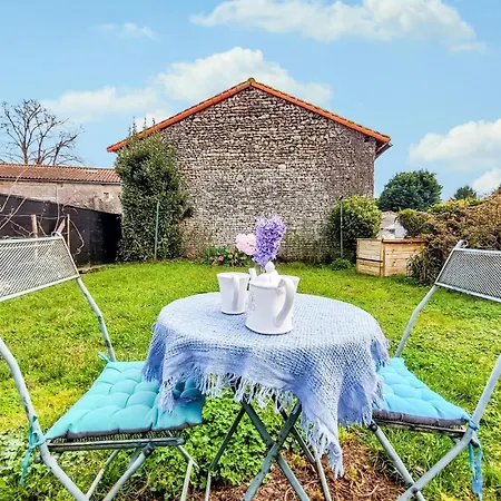 Ferienhaus Charmante Maison Au Calme